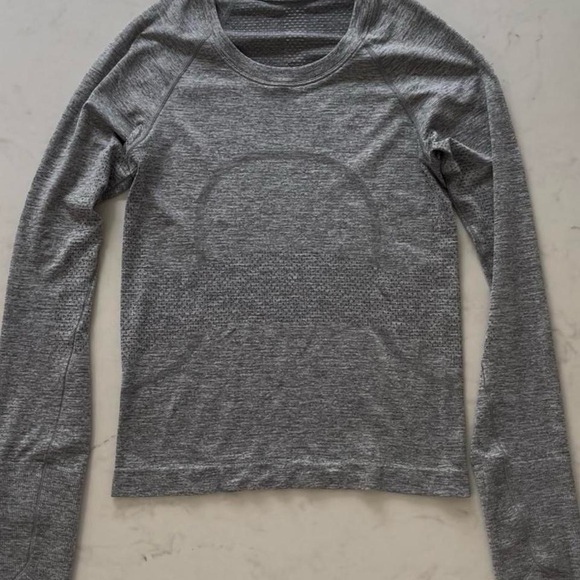 lululemon athletica Tops - Lululemon Swiftly Tech Long Sleeve Shirt 2.0 Waist Length